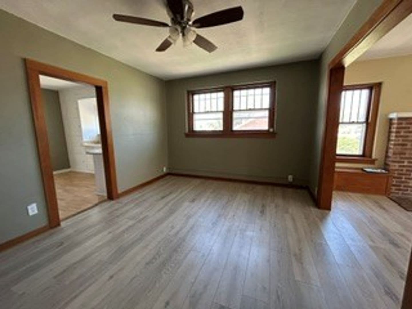 Herington House: 119 S A Apt 4