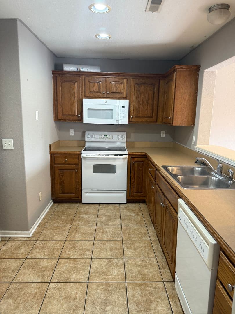 Junction City House: 2001 Quail Rn