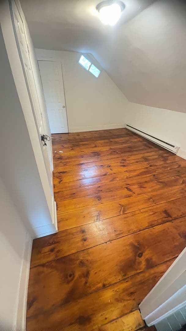 Amesbury Apartment: 50 Market st
