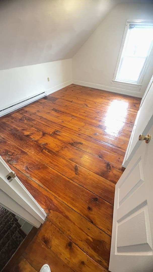 Amesbury Apartment: 50 Market st