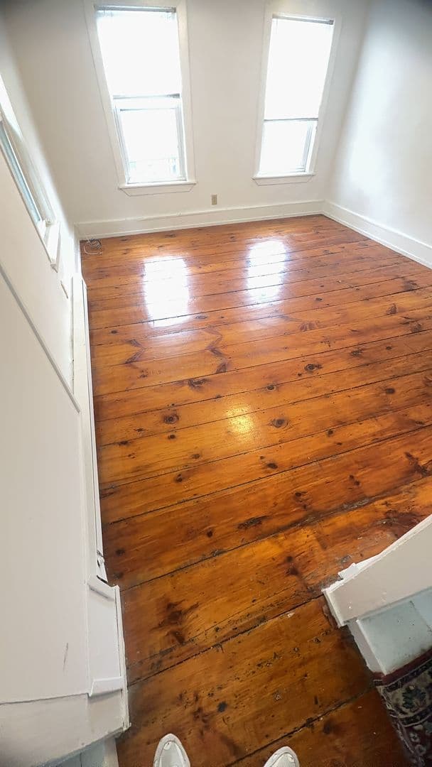 Amesbury Apartment: 50 Market st