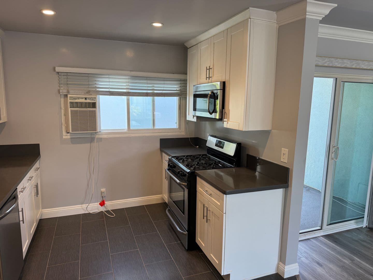 Playa del Rey Apartment: 8634 Falmouth Ave.