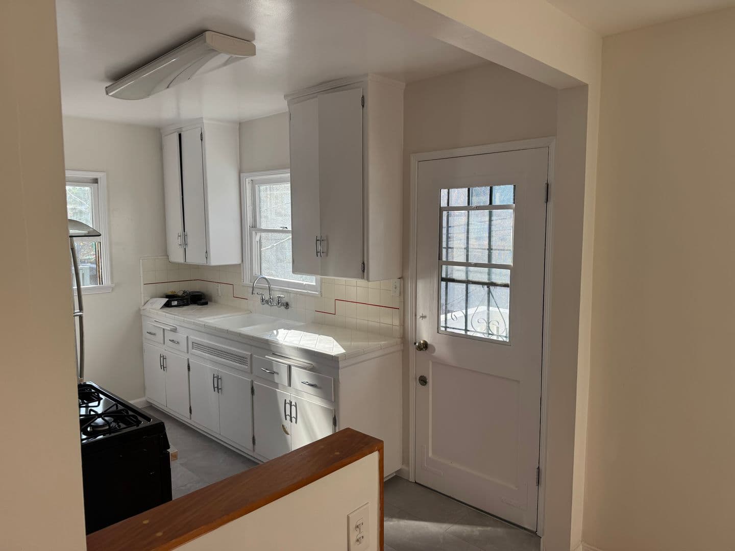 Los Angeles Apartment: 7113-7117 1/2 Kittyhawk Ave
