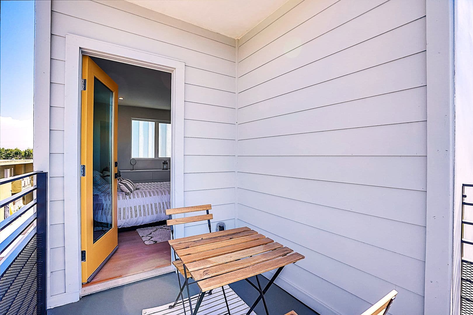 Culver City Apartment: 4822 3/4 S. Slauson Ave.