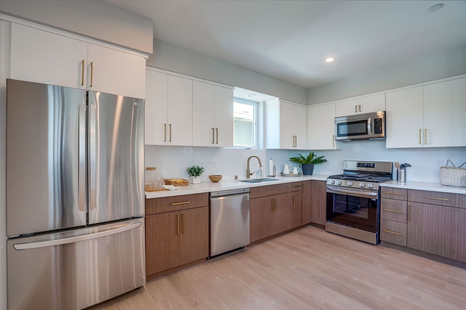Culver City Apartment: 4822 3/4 S. Slauson Ave.