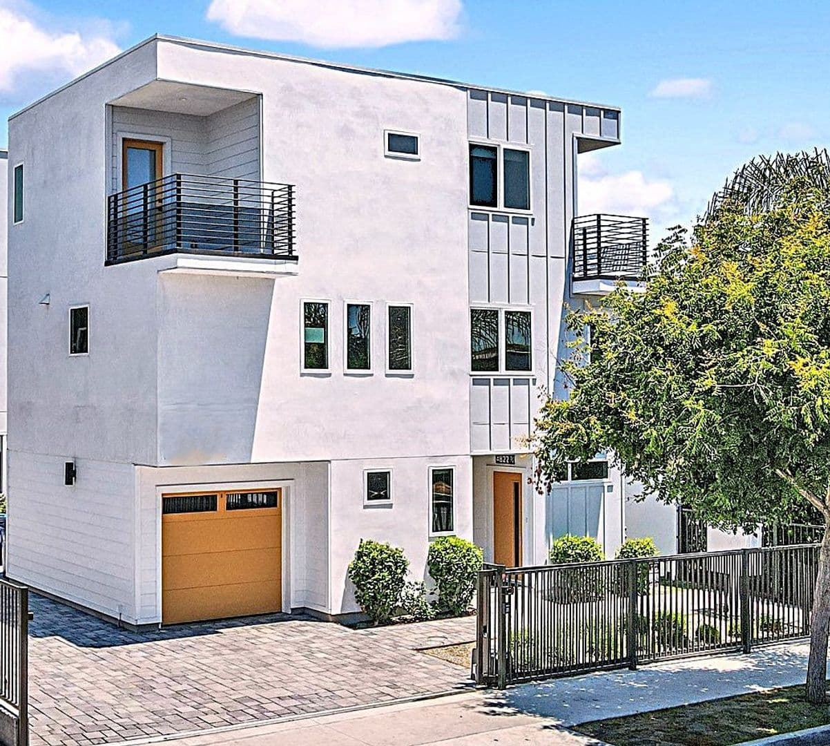 Culver City Apartment: 4822 3/4 S. Slauson Ave.