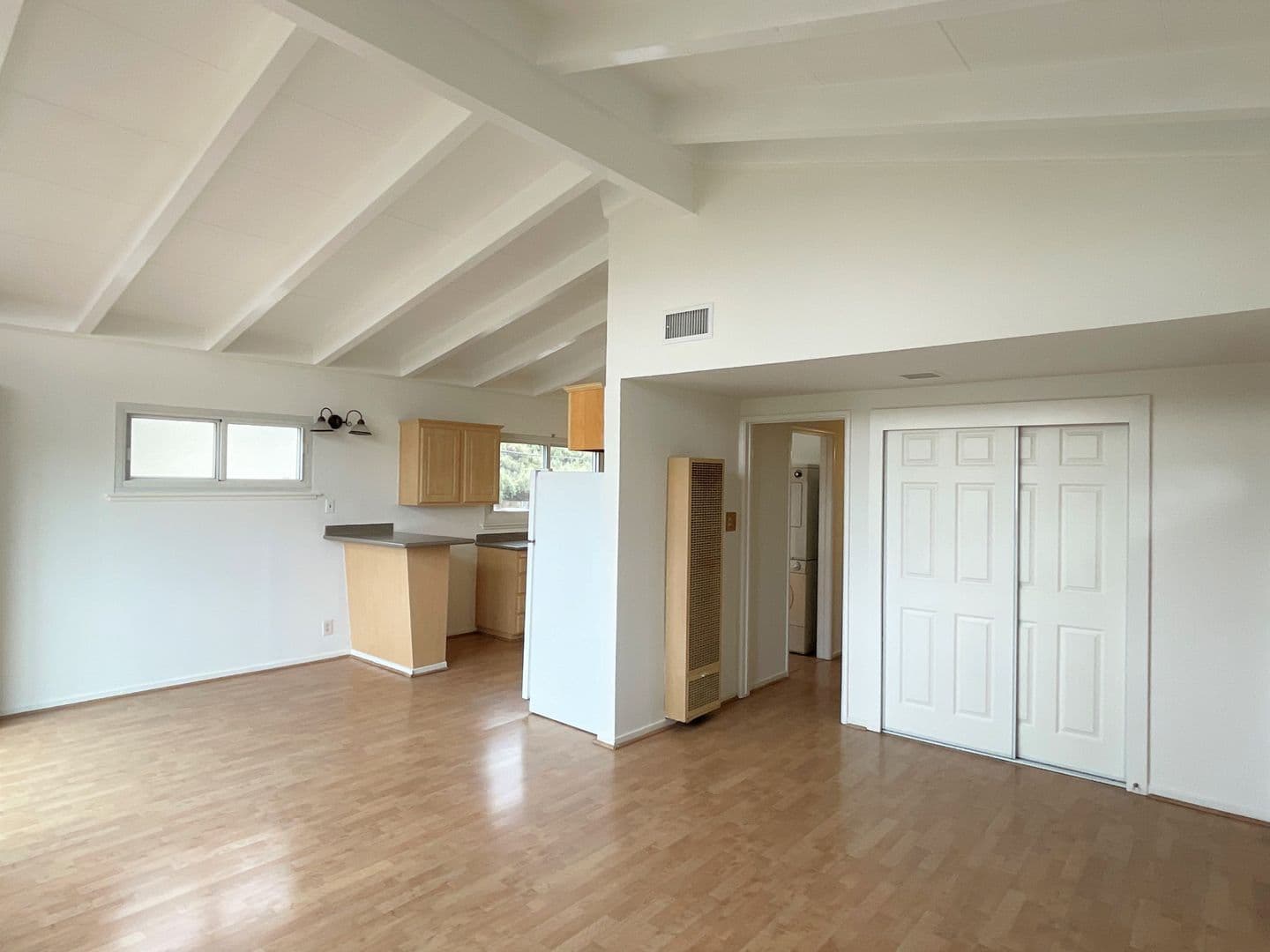 Playa del Rey Apartment: 124 Rees St.