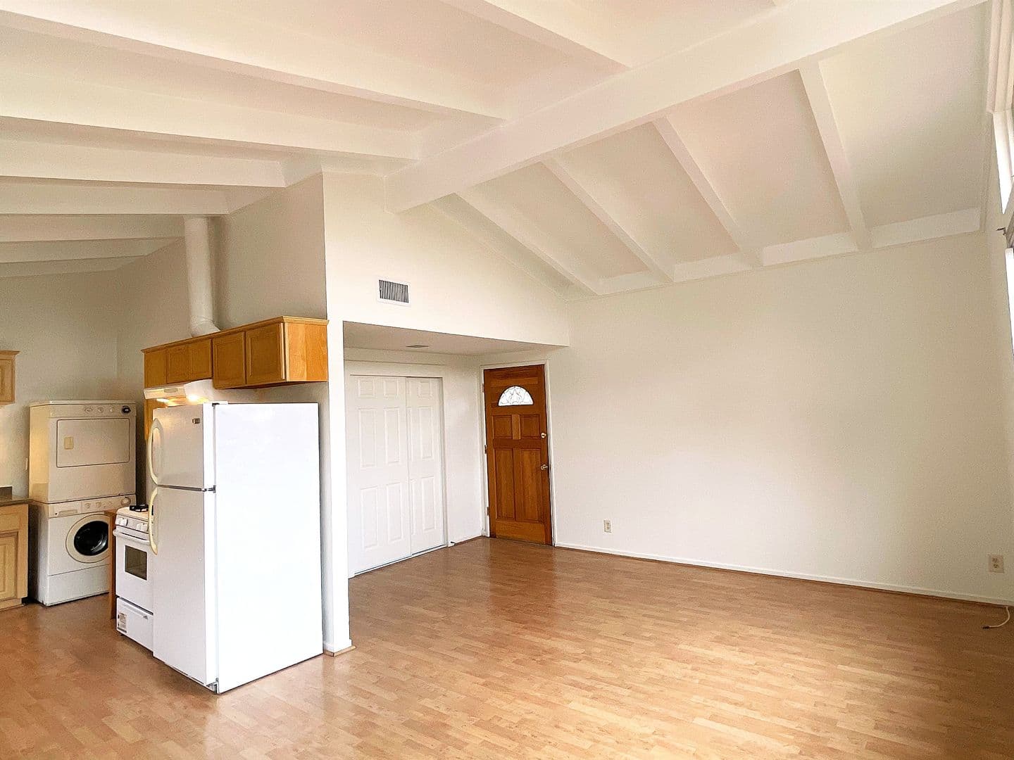 Playa del Rey Apartment: 124 Rees St.