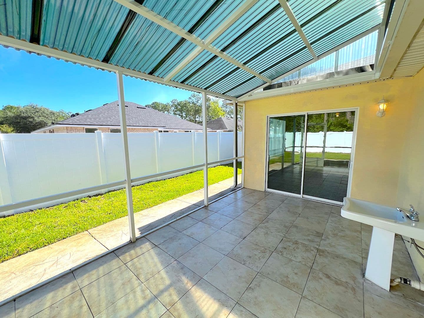 Palm Coast House: 20 Regis Ln