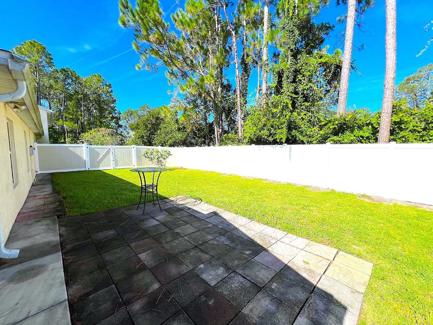 Palm Coast House: 20 Regis Ln