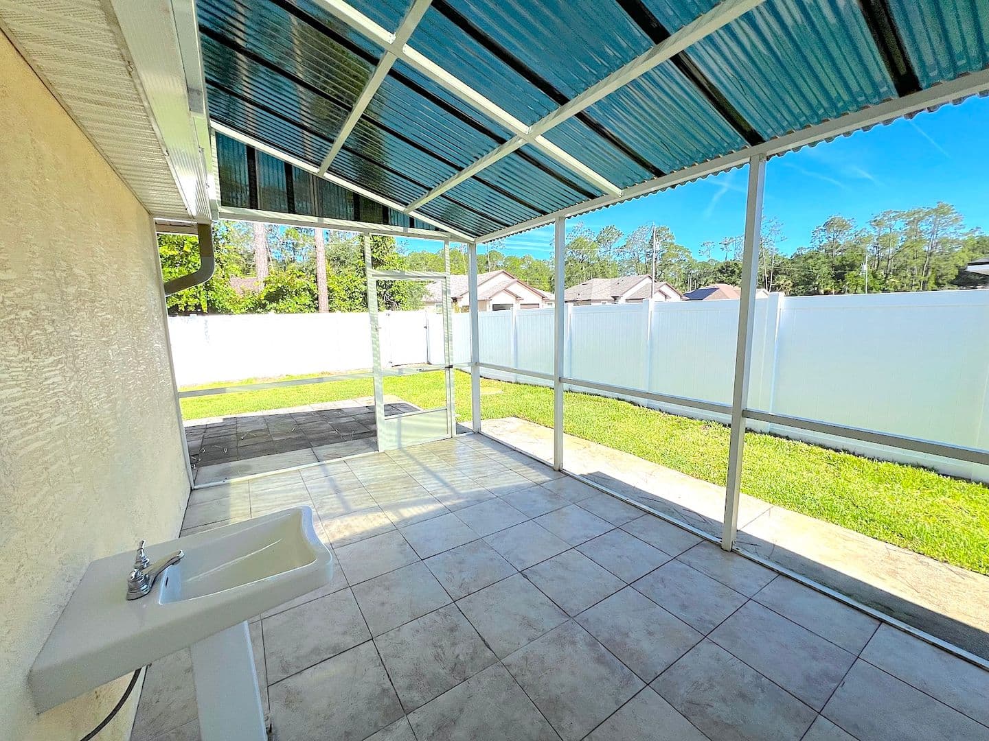Palm Coast House: 20 Regis Ln
