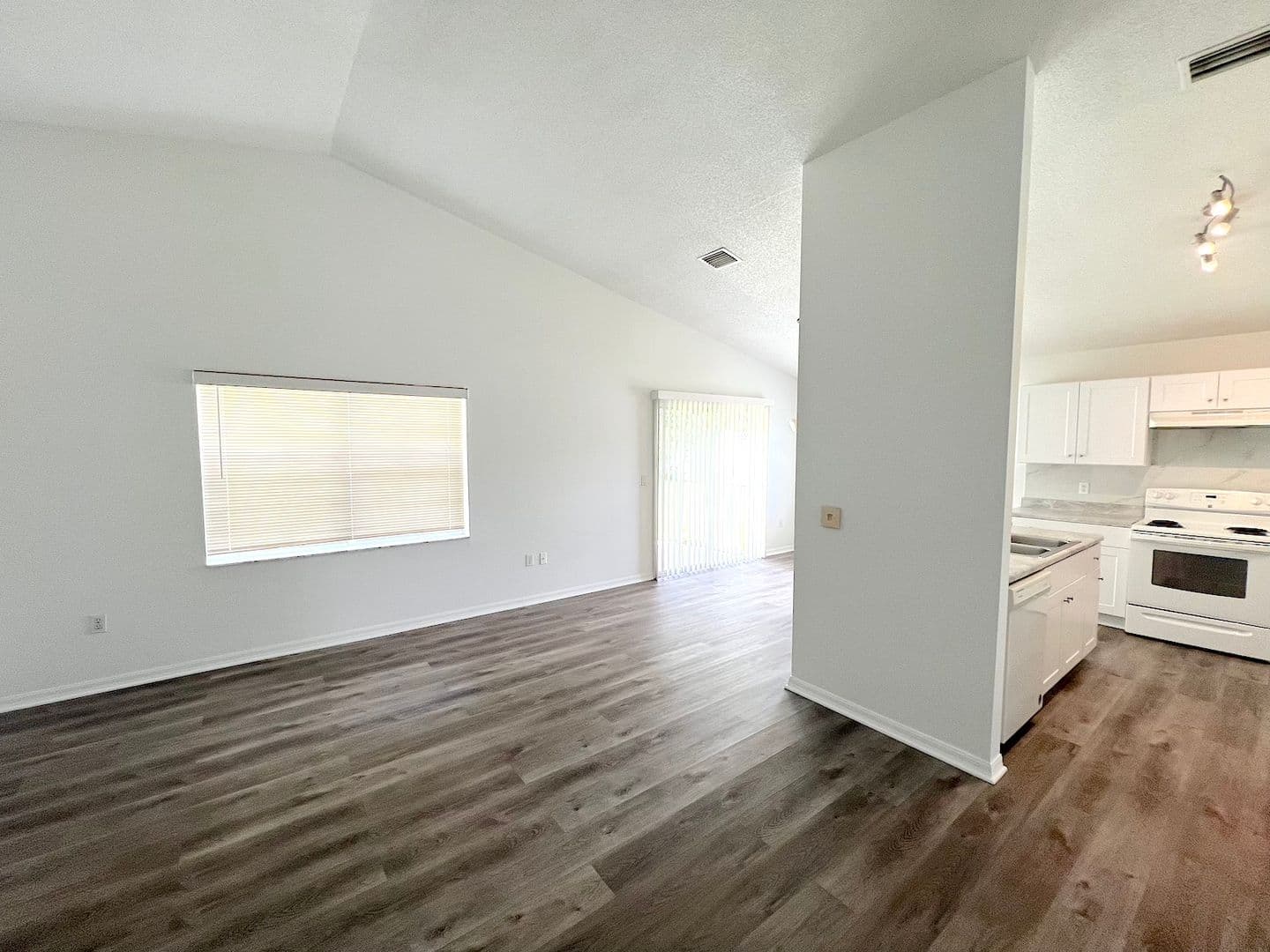 Palm Coast House: 113 Eastwood Dr