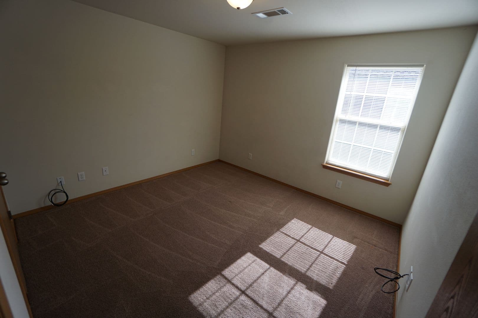Alma Apartment: 522 Jane St