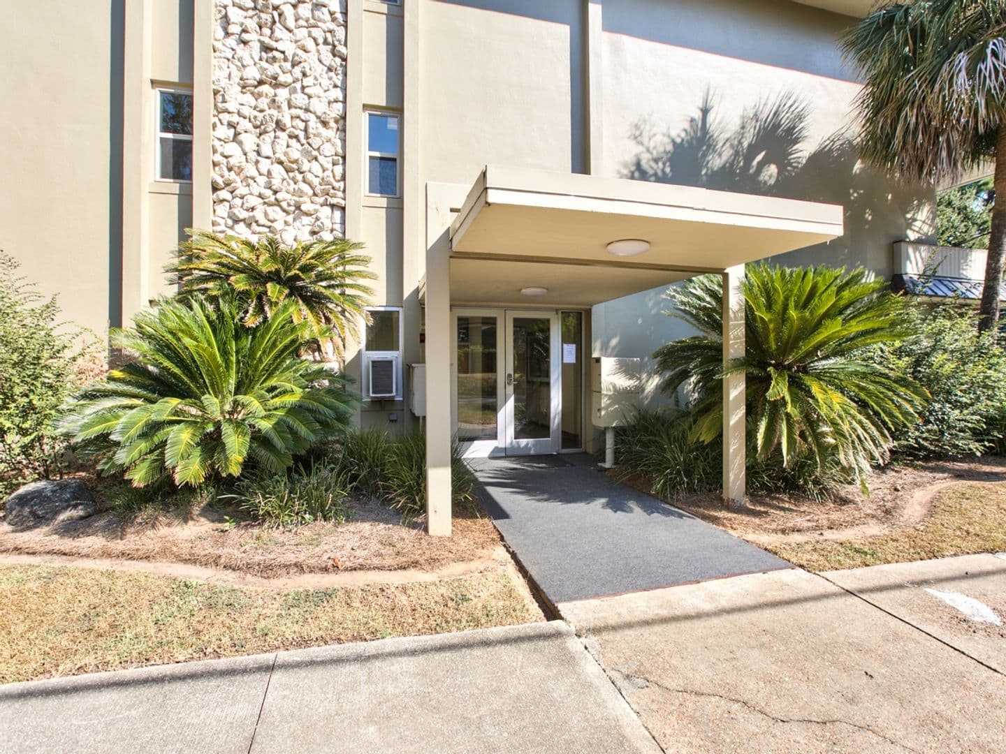 Tallahassee Apartment: 302 E Georgia Street