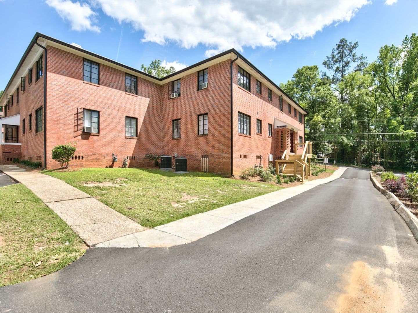 Tallahassee Apartment: 638 - 648 E. Park Ave