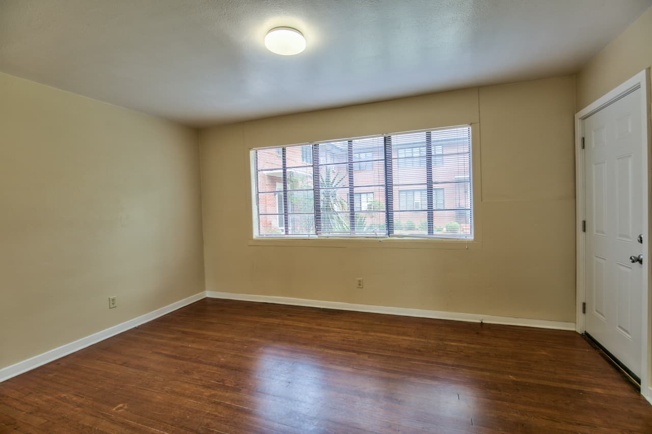Tallahassee Apartment: 638 - 648 E. Park Ave