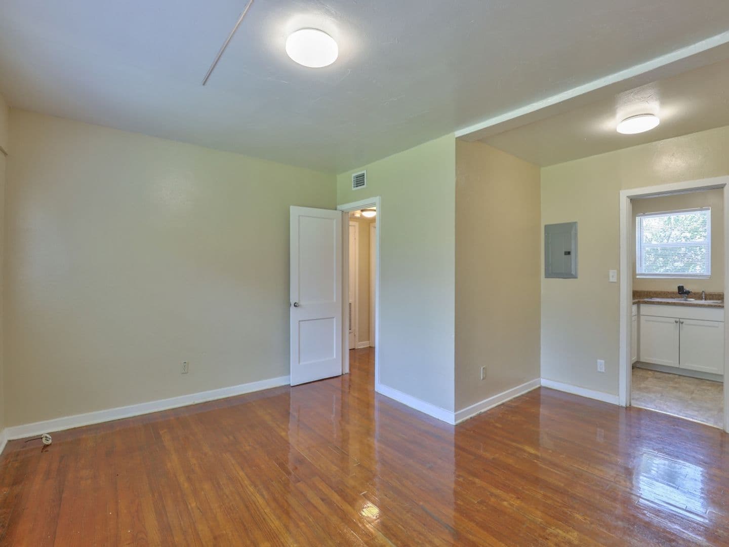 Tallahassee Apartment: 638 - 648 E. Park Ave