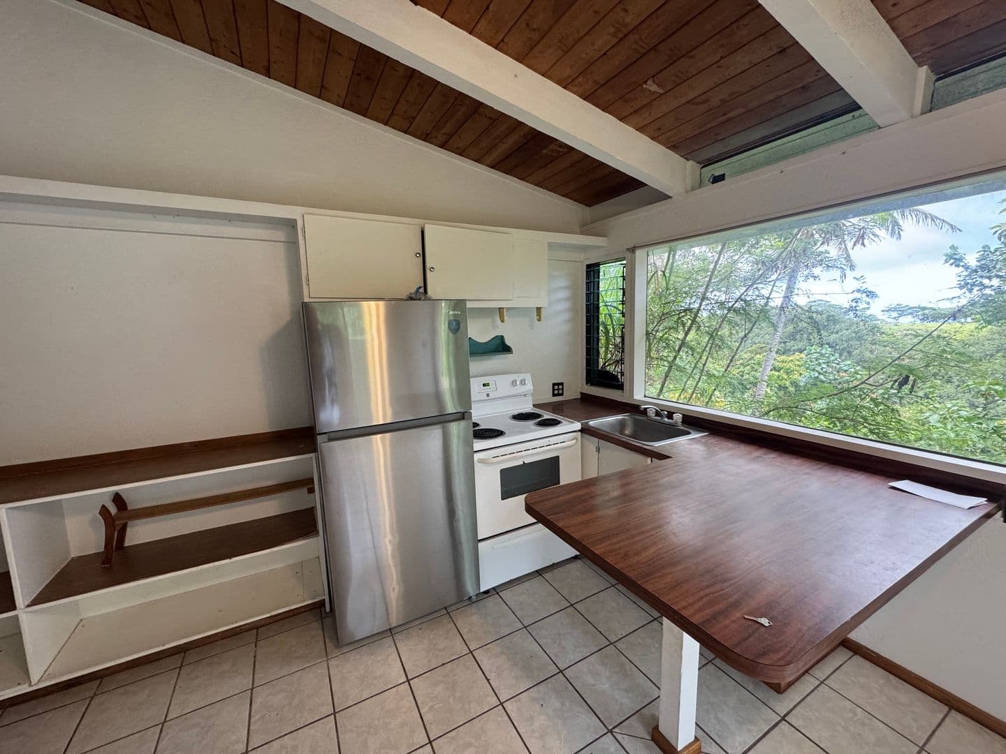 Haiku House: 129 Oili Rd, Unit B