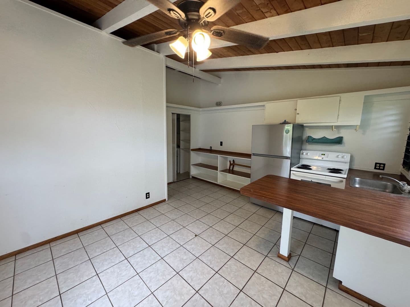 Haiku House: 129 Oili Rd, Unit B