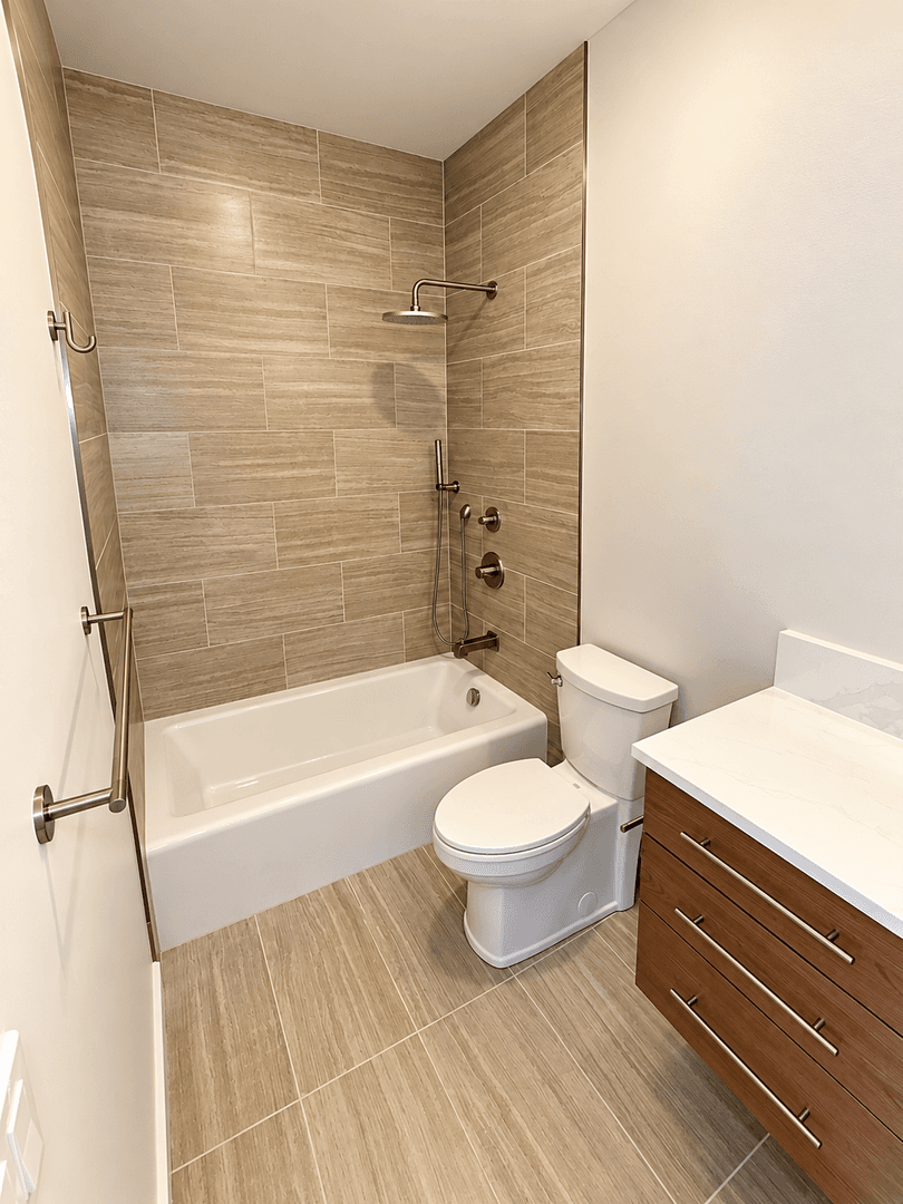 Lahaina House: 1343 Kahoma, Unit 100
