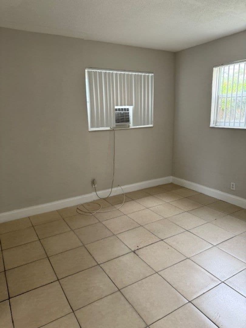 Pompano Beach Apartment: 120-840 SW 8th Street