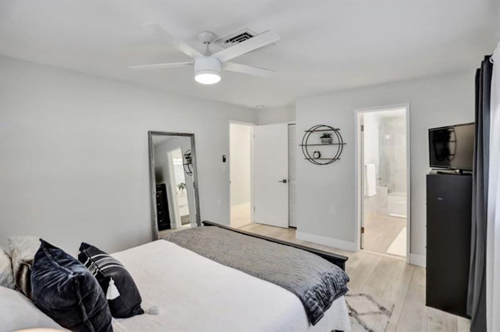 Pompano Beach House: 3220 SE 11 Street unit A