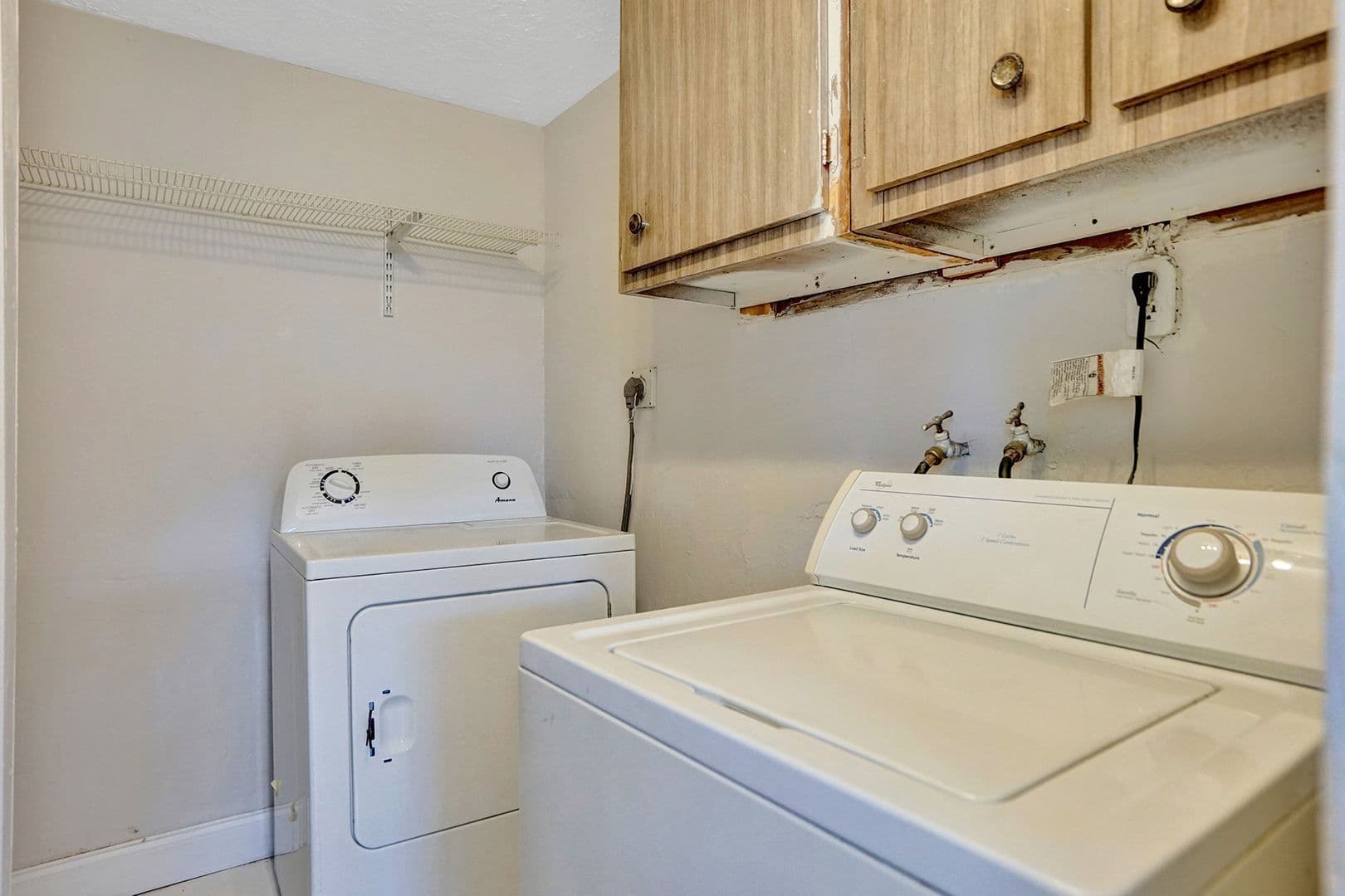 Hollywood House: 7741 NW 33  Street