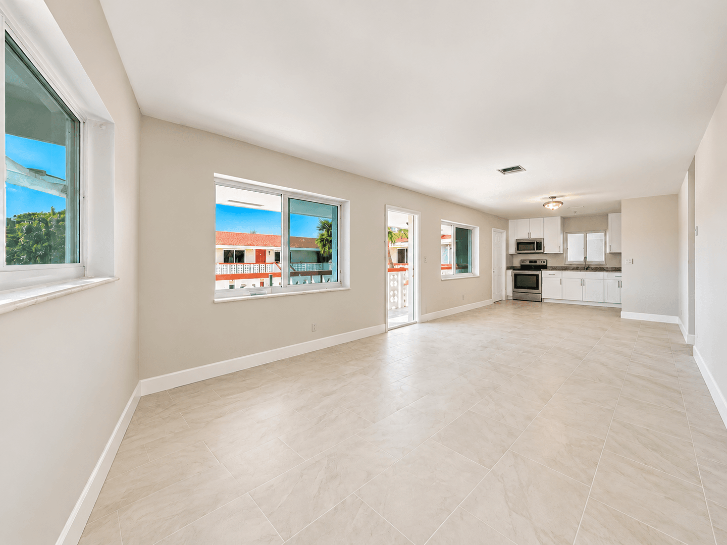 Pompano Beach Apartment: 1017 SE 22nd Avenue - 201