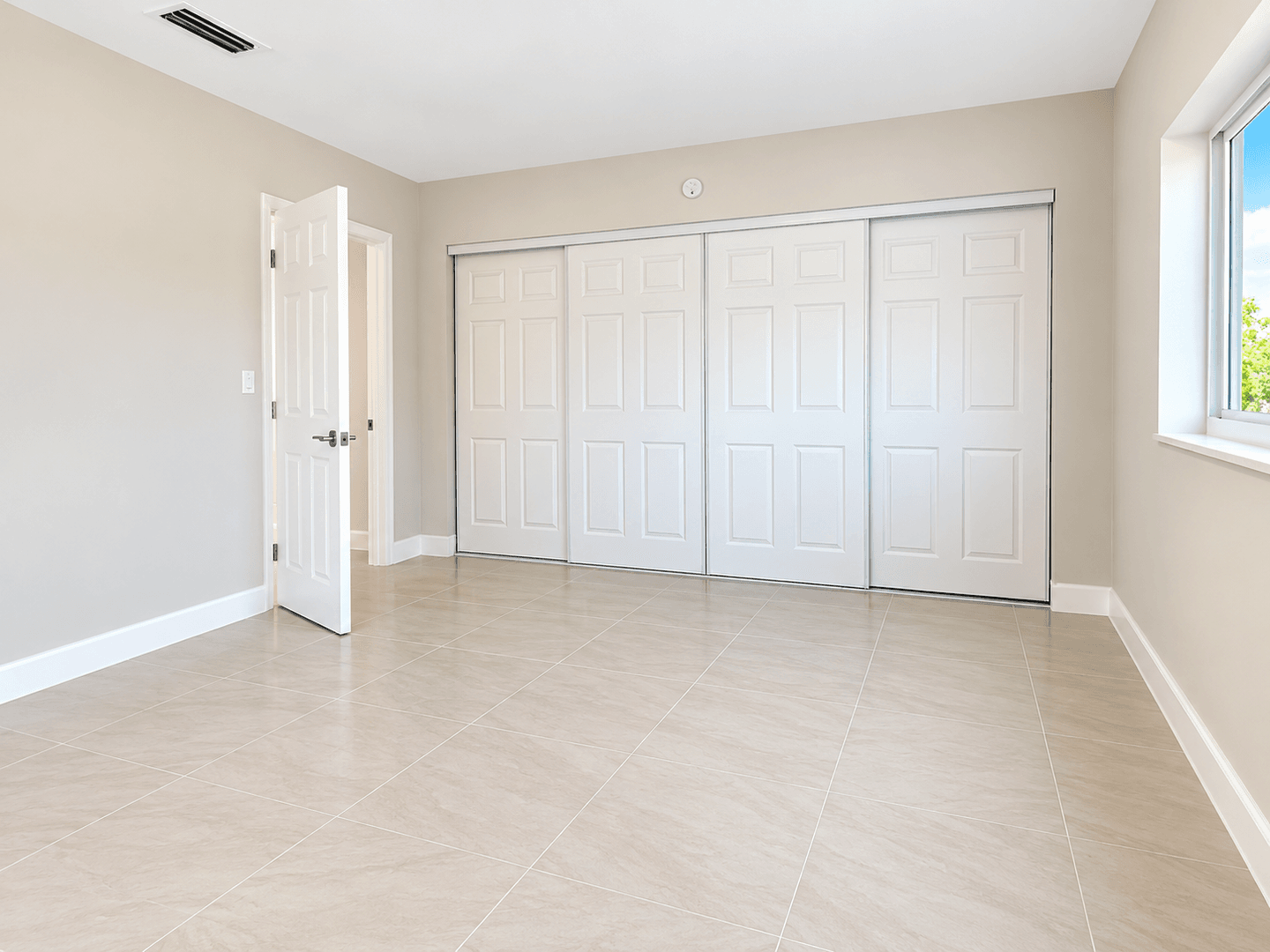 Pompano Beach Apartment: 1017 SE 22nd Avenue - 201