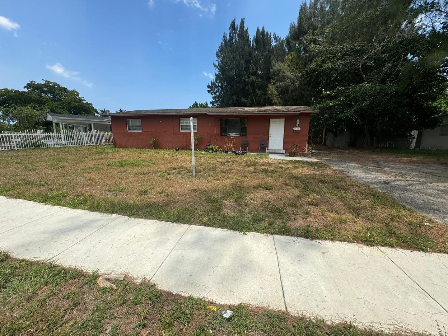 FORT LAUDERDALE House: 1806 NW 14 AVE