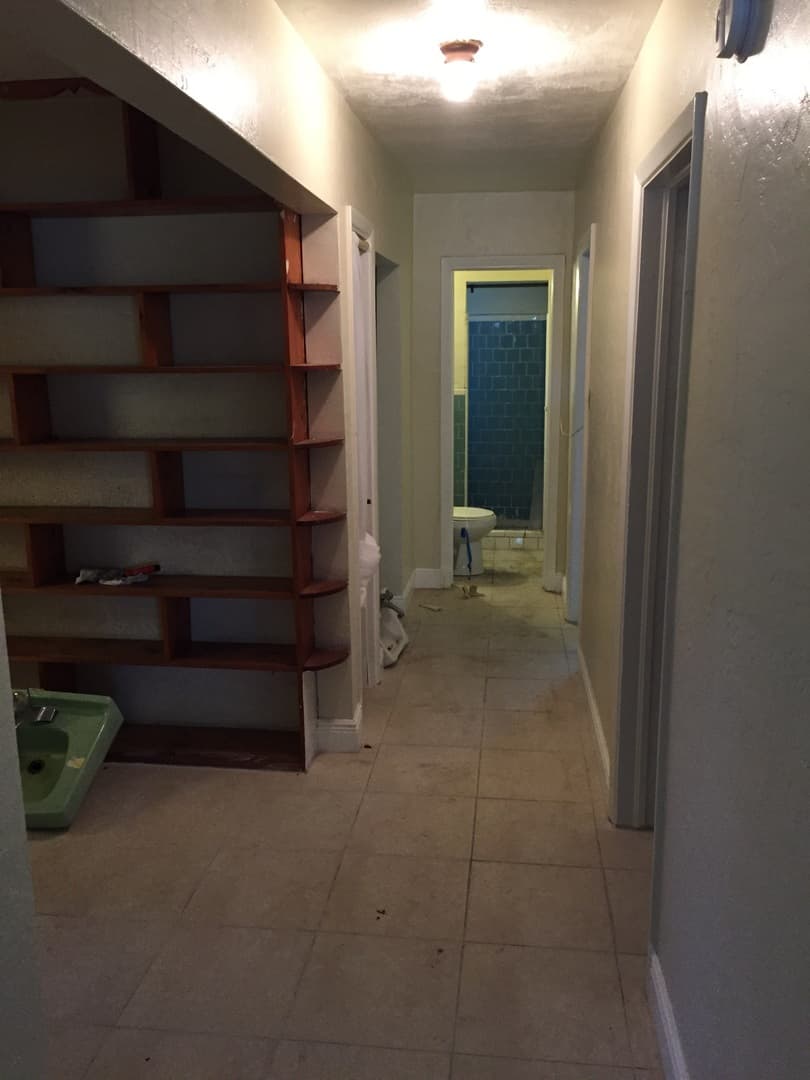 FORT LAUDERDALE House: 806 NW 15 AVE