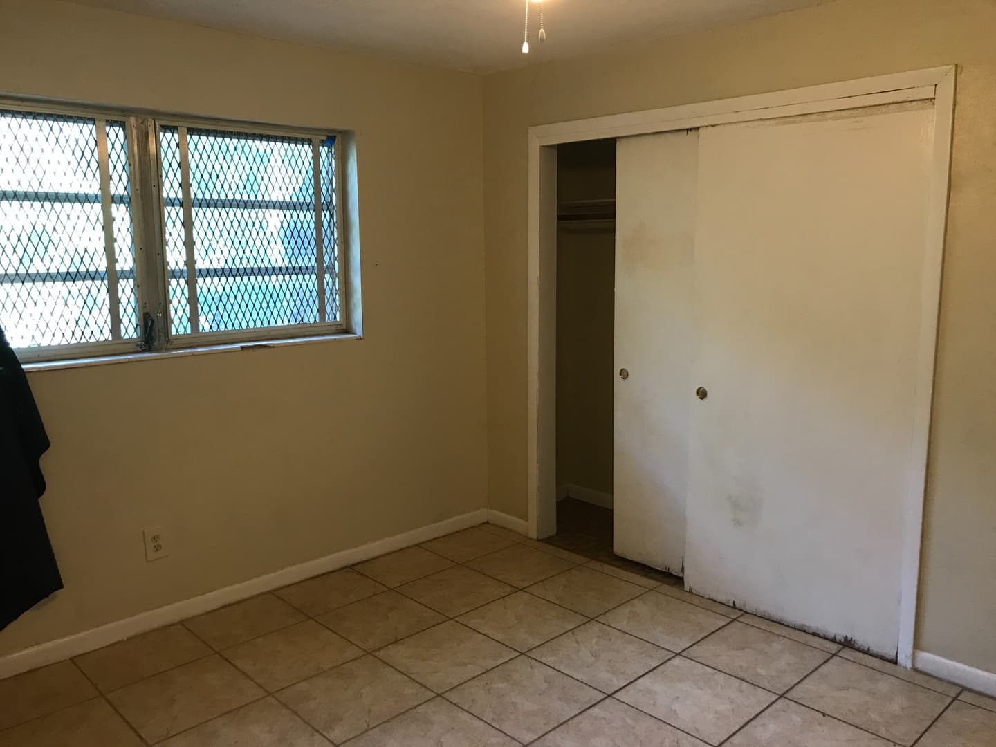 Fort Lauderdale Apartment: 827 NW 10 TER