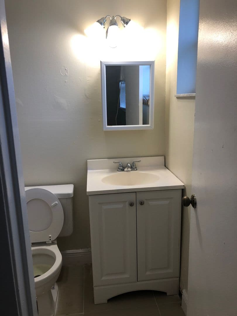 OAKLAND PARK House: 101 NE 41 ST #G-115