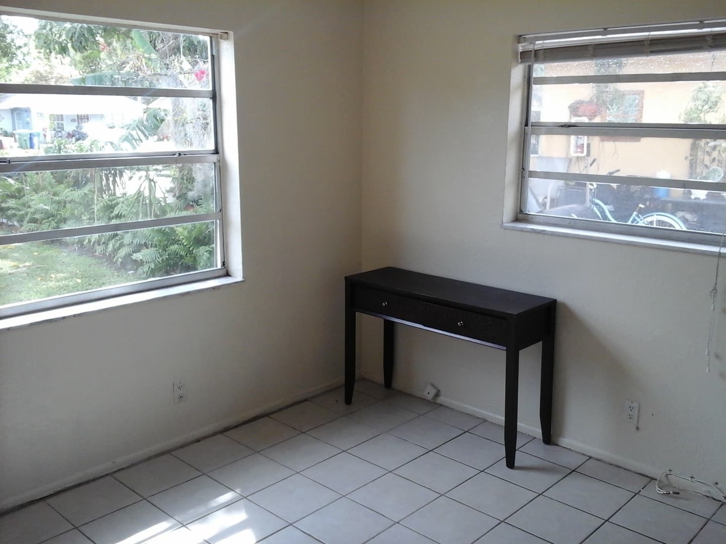 FORT LAUDERDALE Apartment: 709 SW 15 AVE