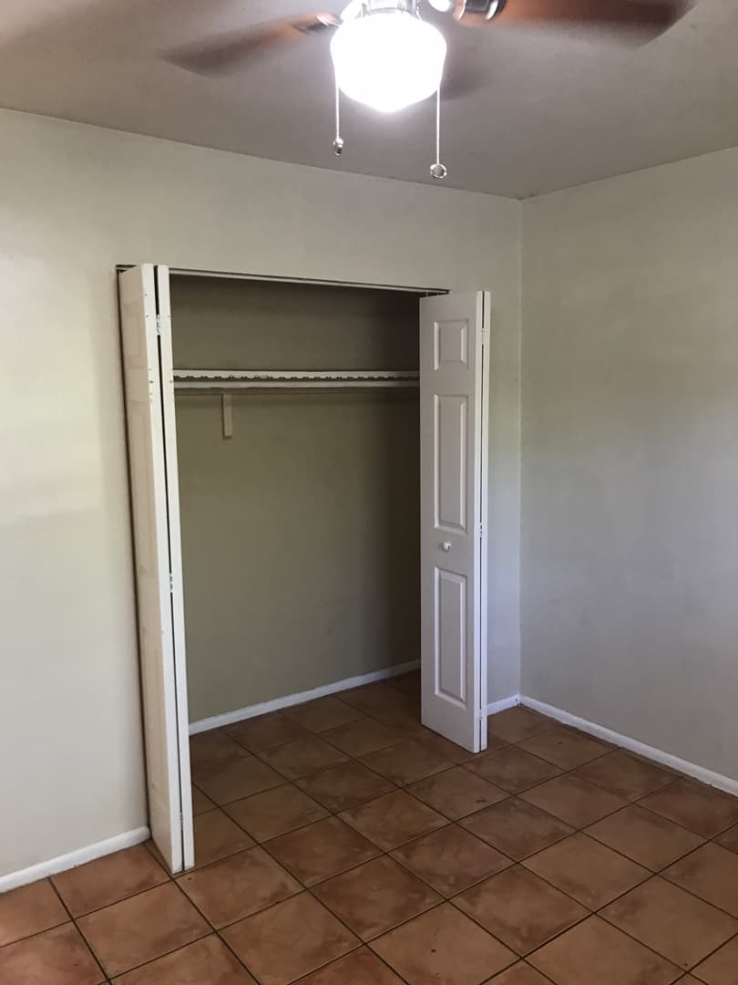 FORT LAUDERDALE Apartment: 652 SW 16 AVE