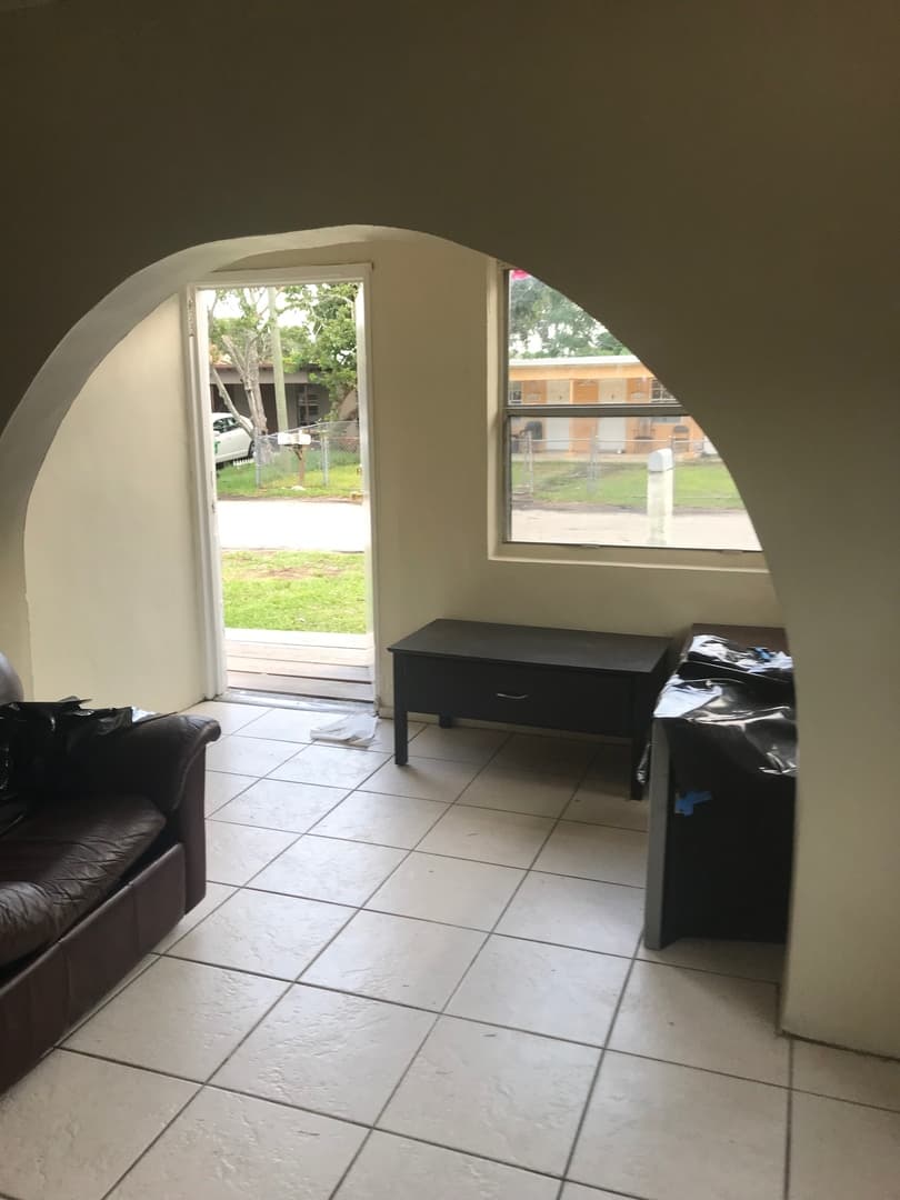 FORT LAUDERDALE House: 1611 NW 7 COURT