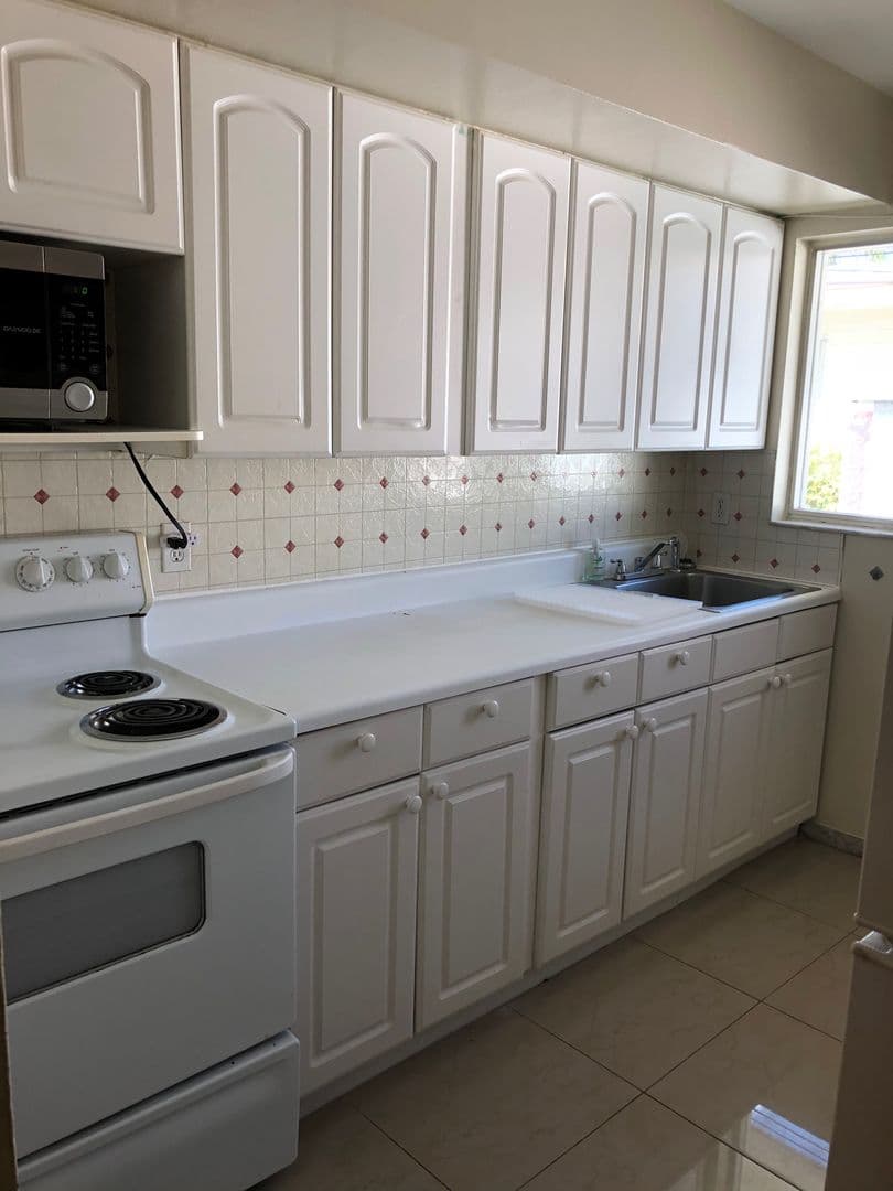 FORT LAUDERDALE Apartment: 3209 NE 28 ST