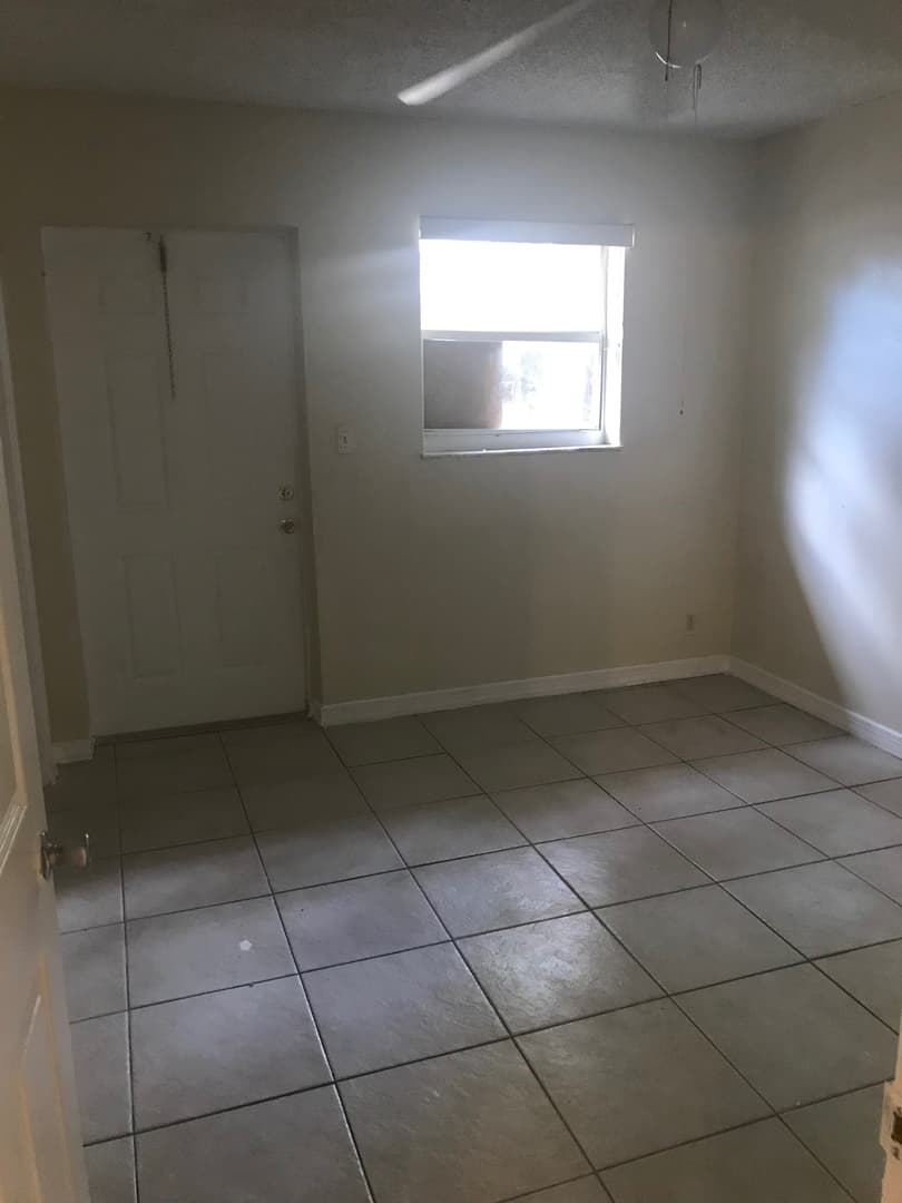 FORT LAUDERDALE Apartment: 545 SW 13 AVE