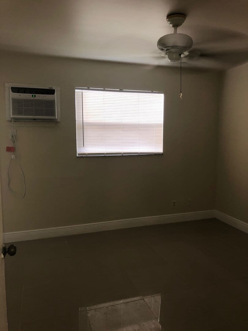 OAKLAND PARK House: 101 NE 41 ST #G-115