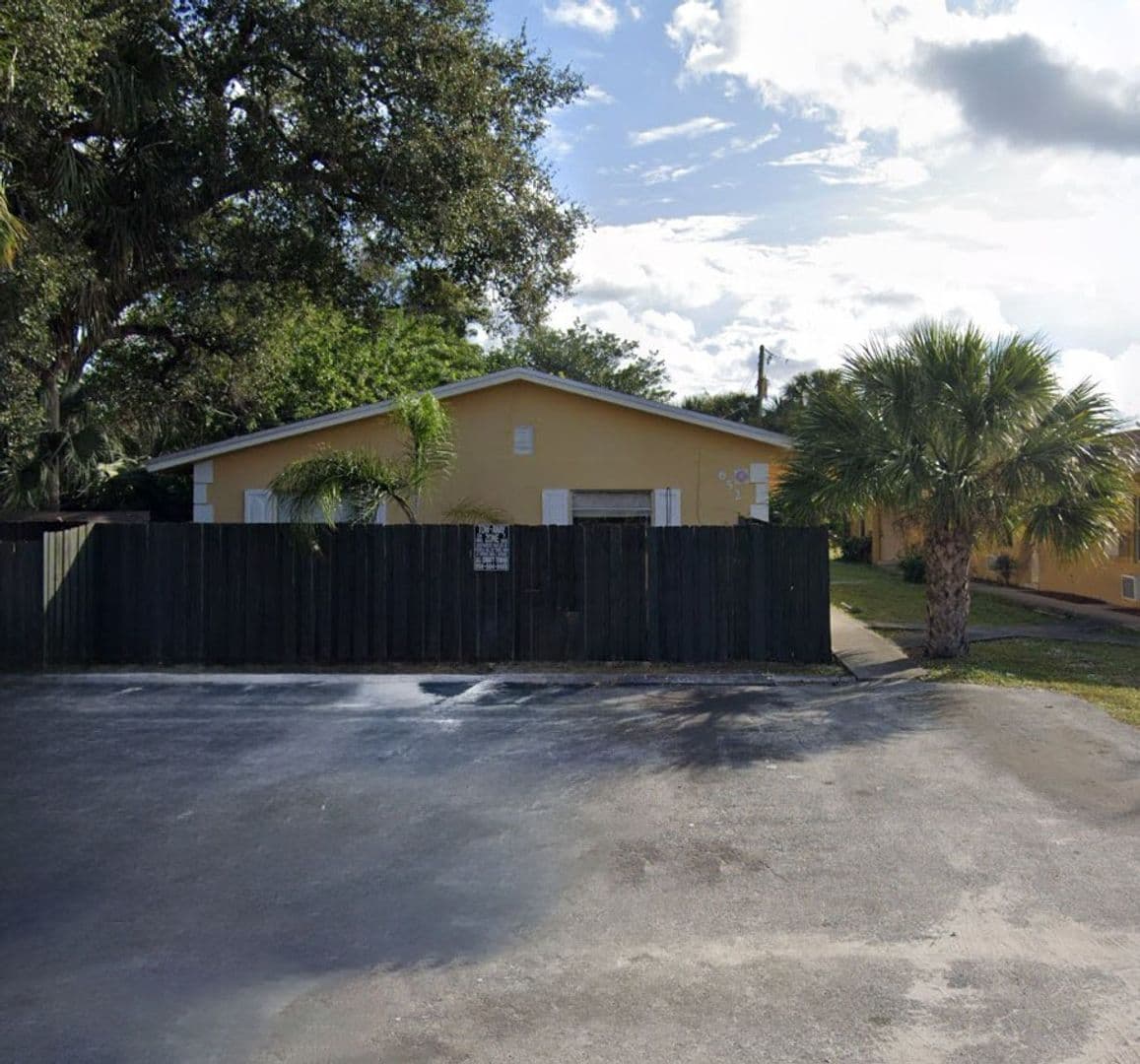 FORT LAUDERDALE Apartment: 652 SW 16 AVE