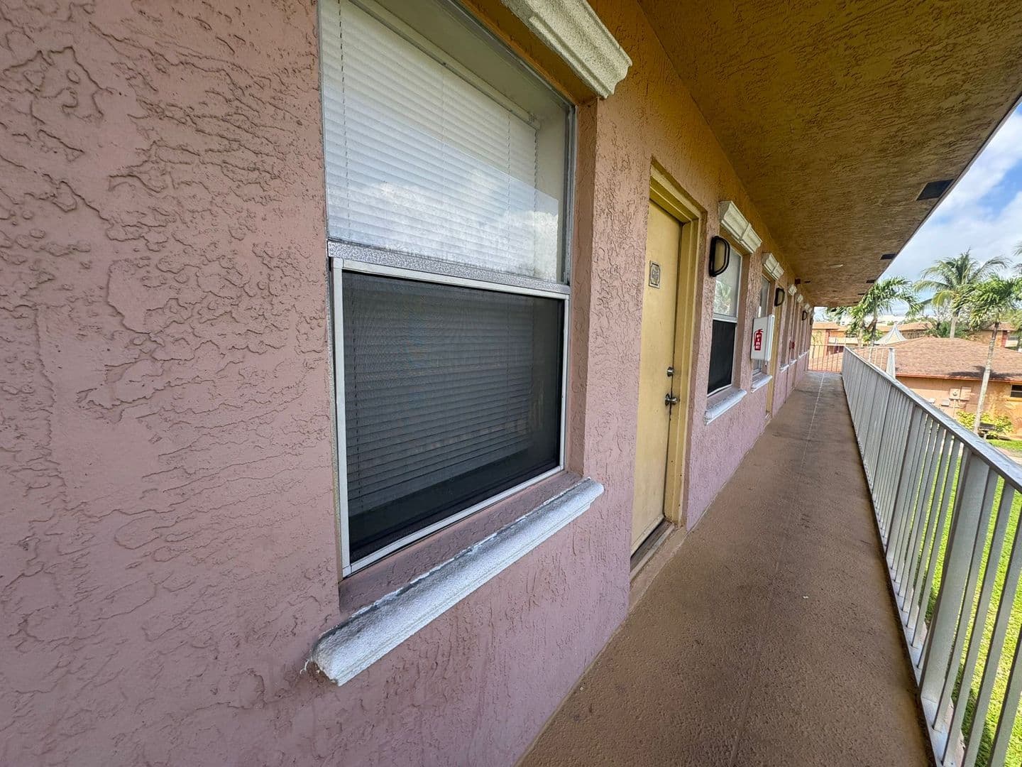 OAKLAND PARK House: 101 NE 41 ST #G-115