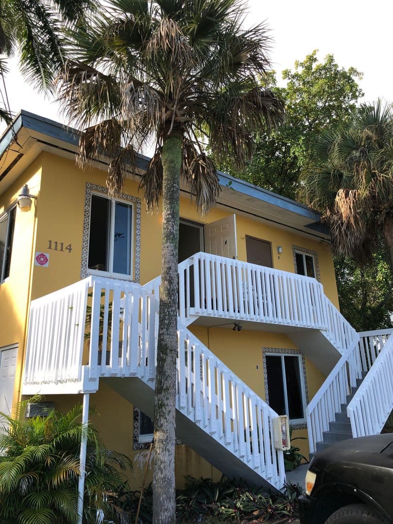 FORT LAUDERDALE Apartment: 1114 W LAS OLAS