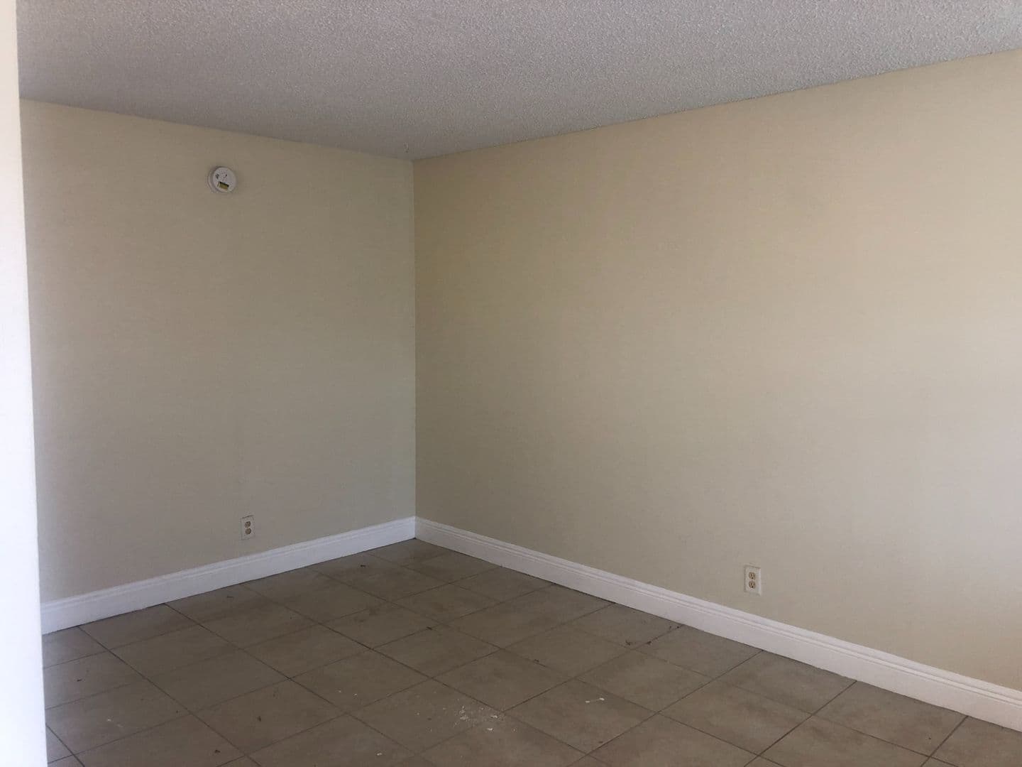 OAKLAND PARK Apartment: 95-101 NE 41 ST