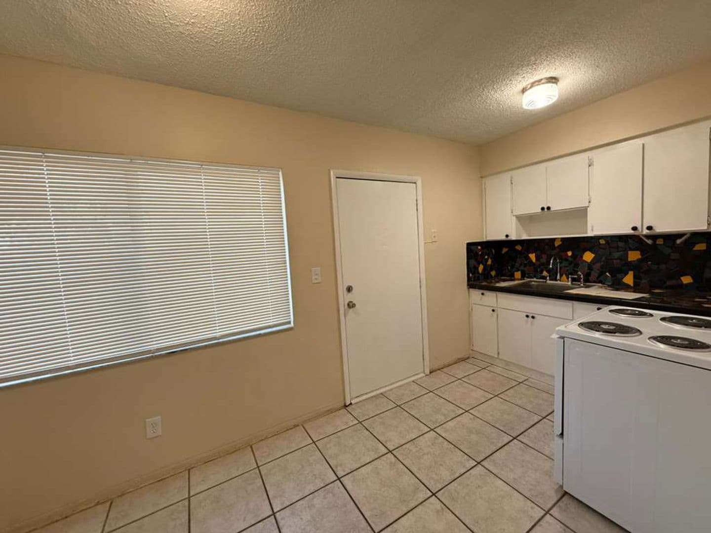 FORT LAUDERDALE Apartment: 900 RIVERSIDE DR