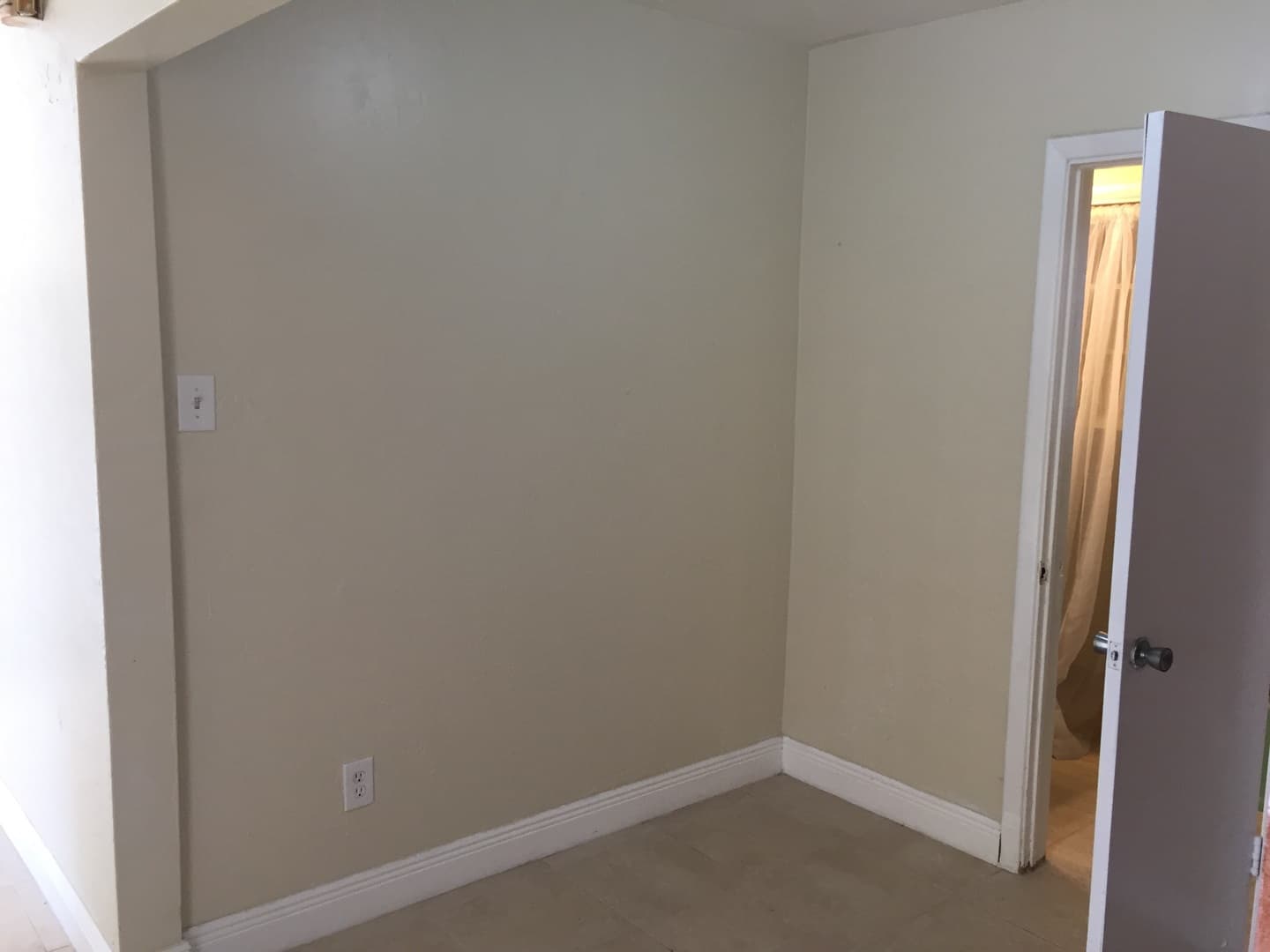 FORT LAUDERDALE House: 806 NW 15 AVE