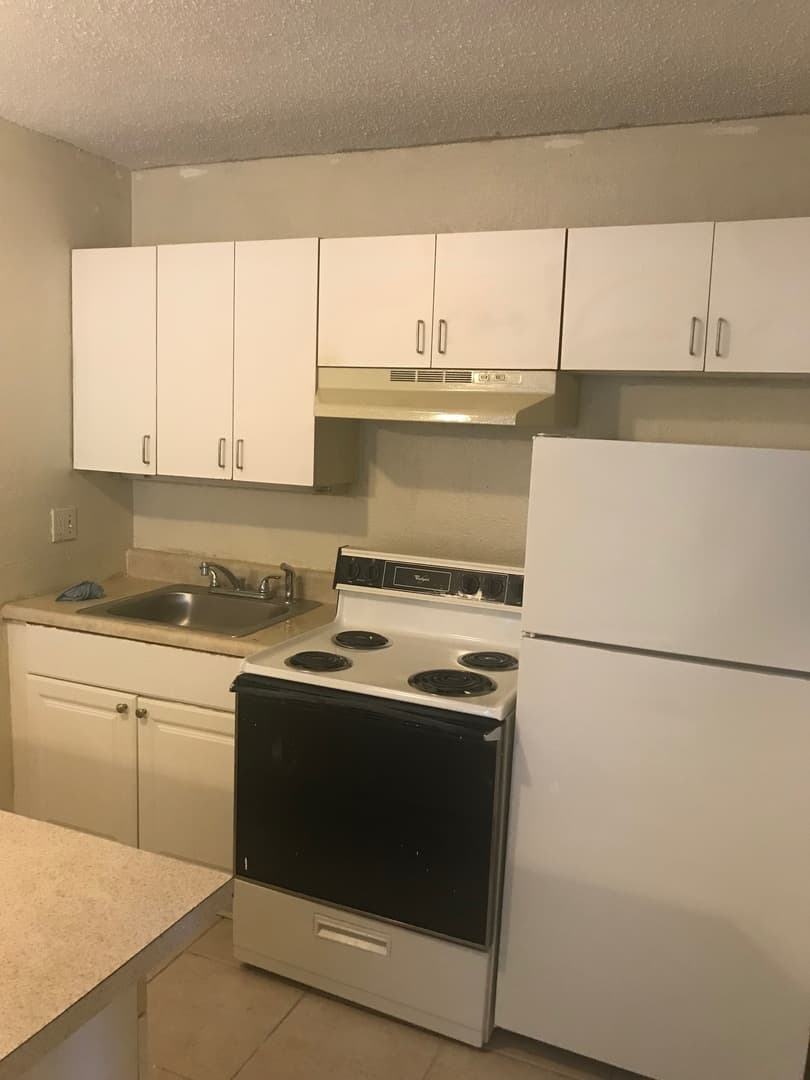 FORT LAUDERDALE Apartment: 545 SW 13 AVE