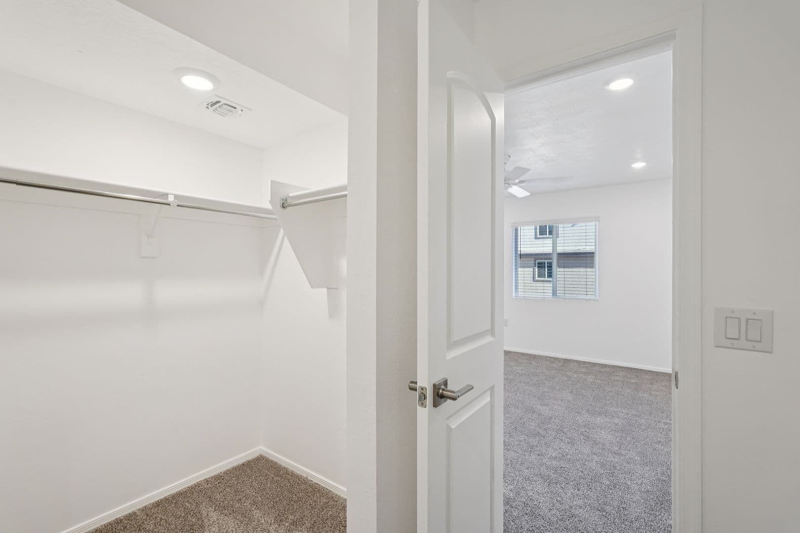 Surprise Townhome: 12570 N Cotton Ln