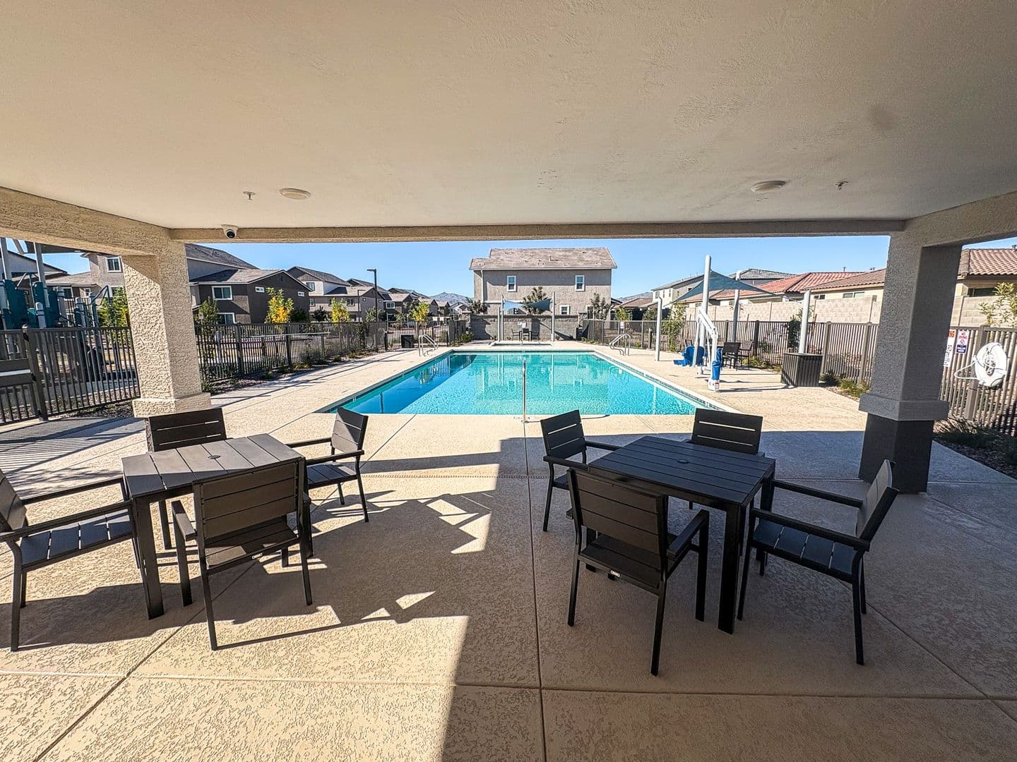 Surprise Townhome: 12570 N Cotton Ln