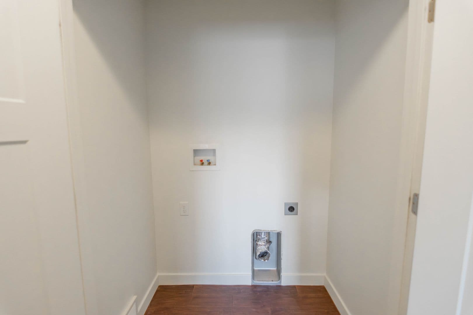 Vineyard Apartment: 190 E 630 N