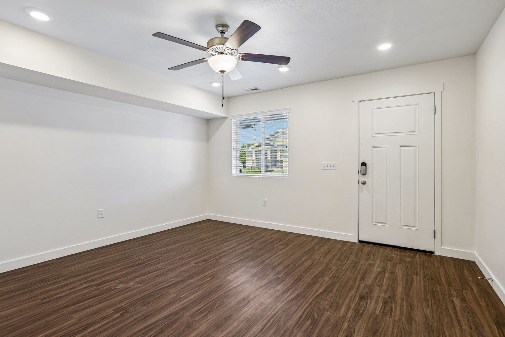 Eagle Mountain Townhome: Sunbury Ln